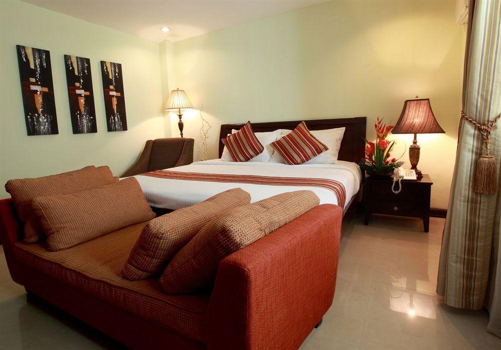 The Suites At Calle Nueva Bacolod Exterior photo